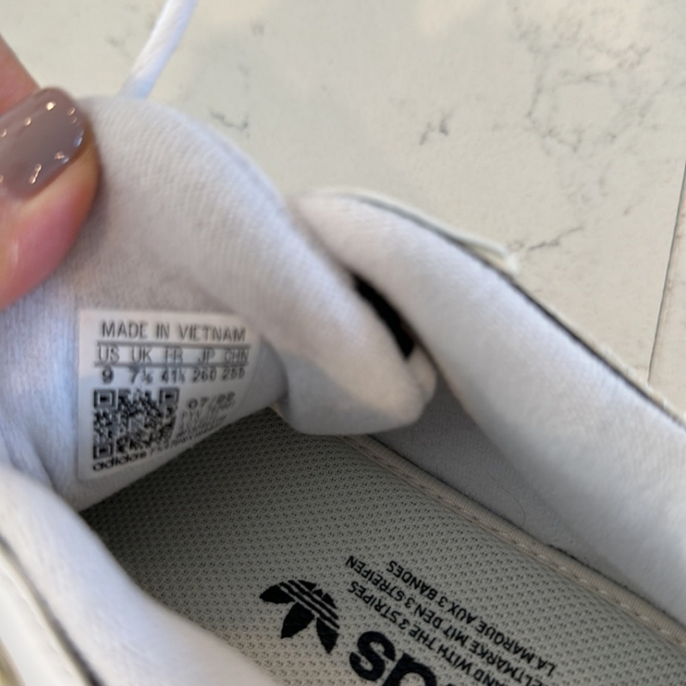 Adidas (WMNS) Astir 'White Black' - Picture 9 of 9